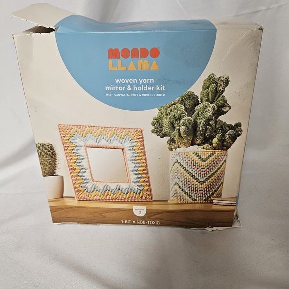 Mondo Llama Woven Yarn Mirror & Holder Kit - Picture 1 of 3